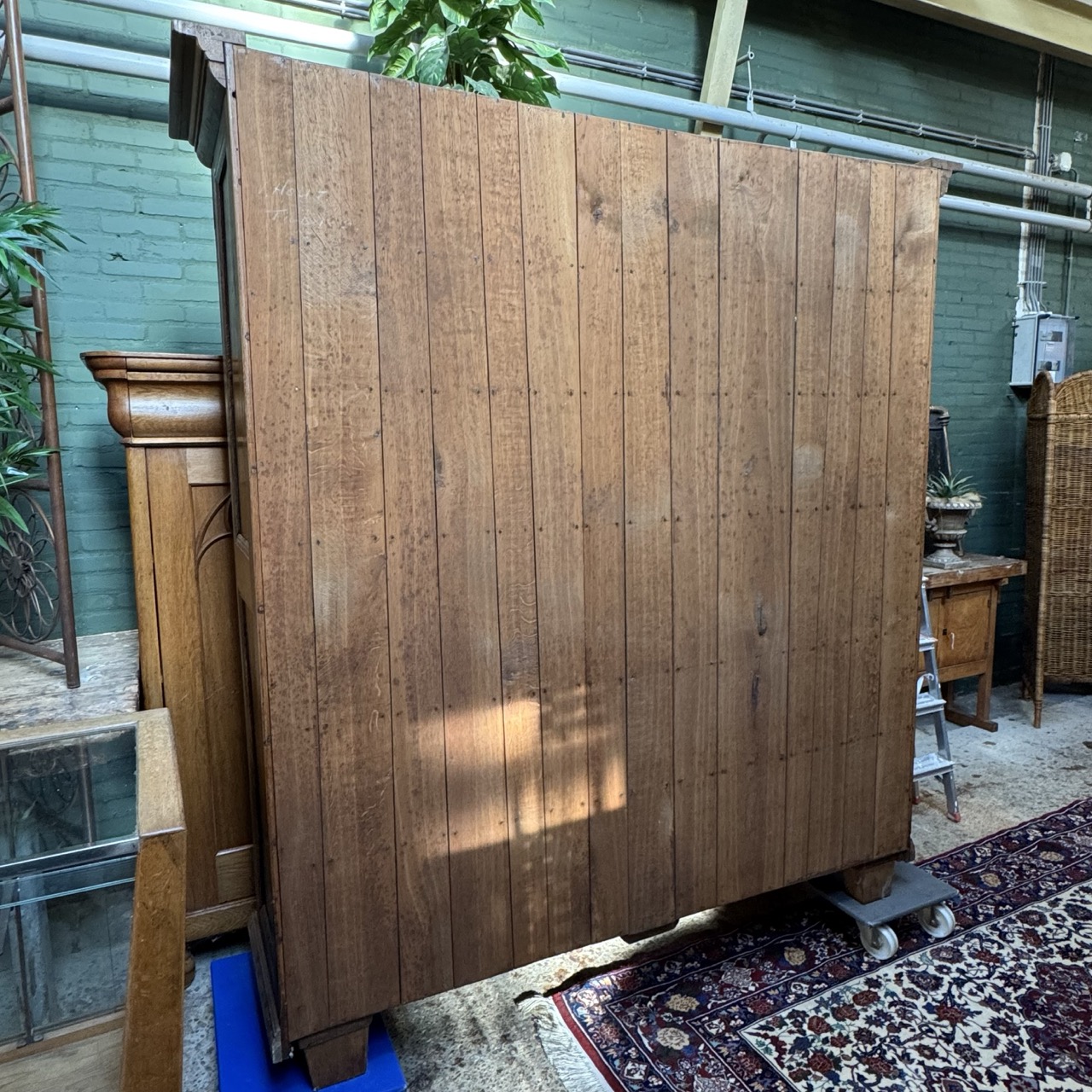 Antique Cabinet '1723'