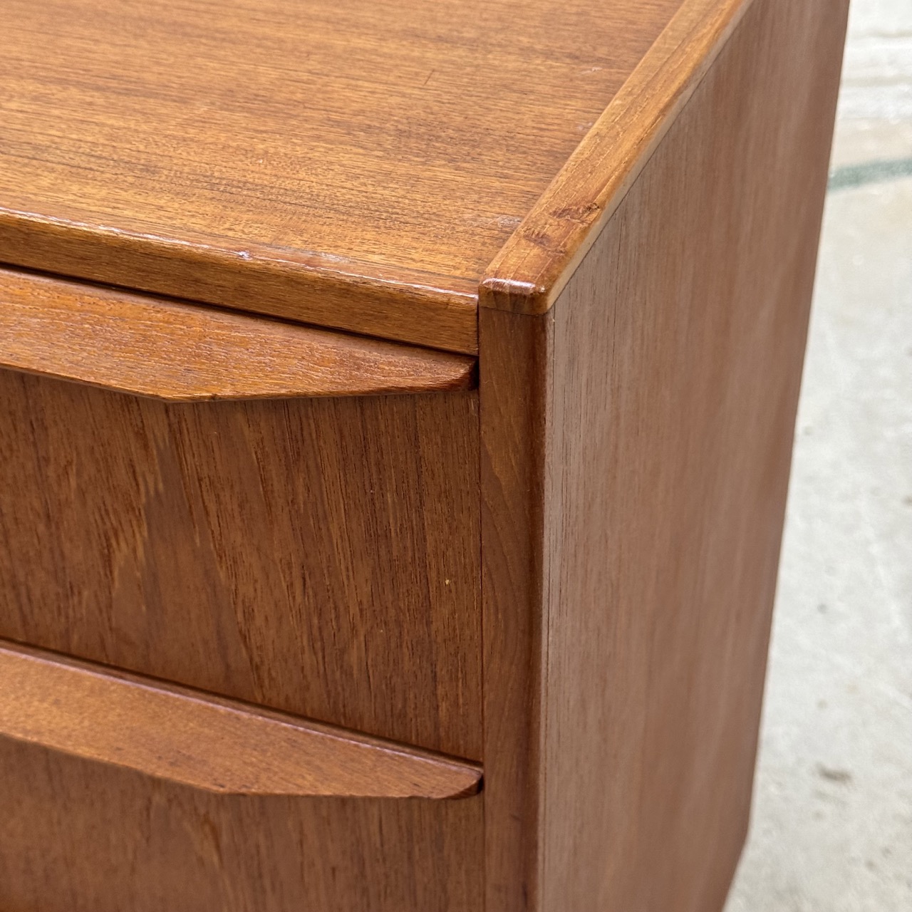 Vintage Chest Of Drawers