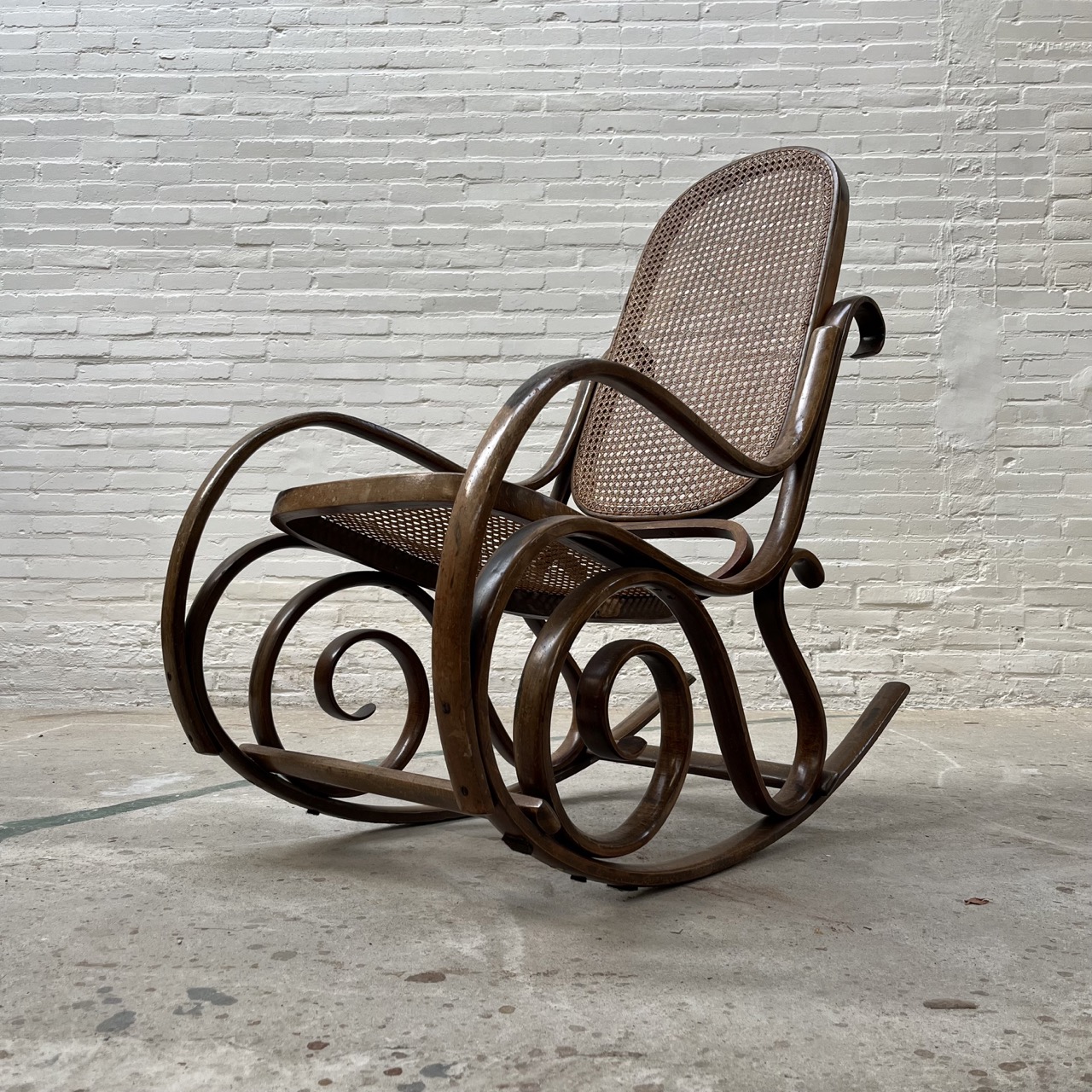 Vintage Rocking Chair 