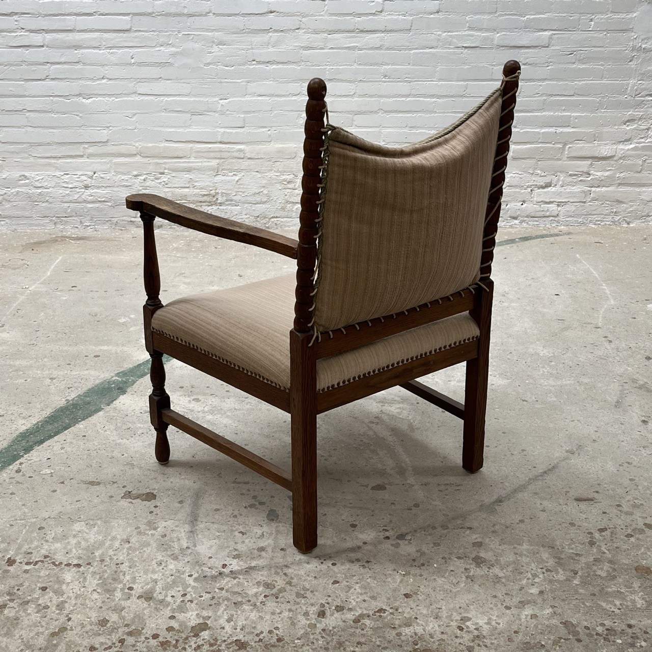 Antique Easy Chair "Bobbin"
