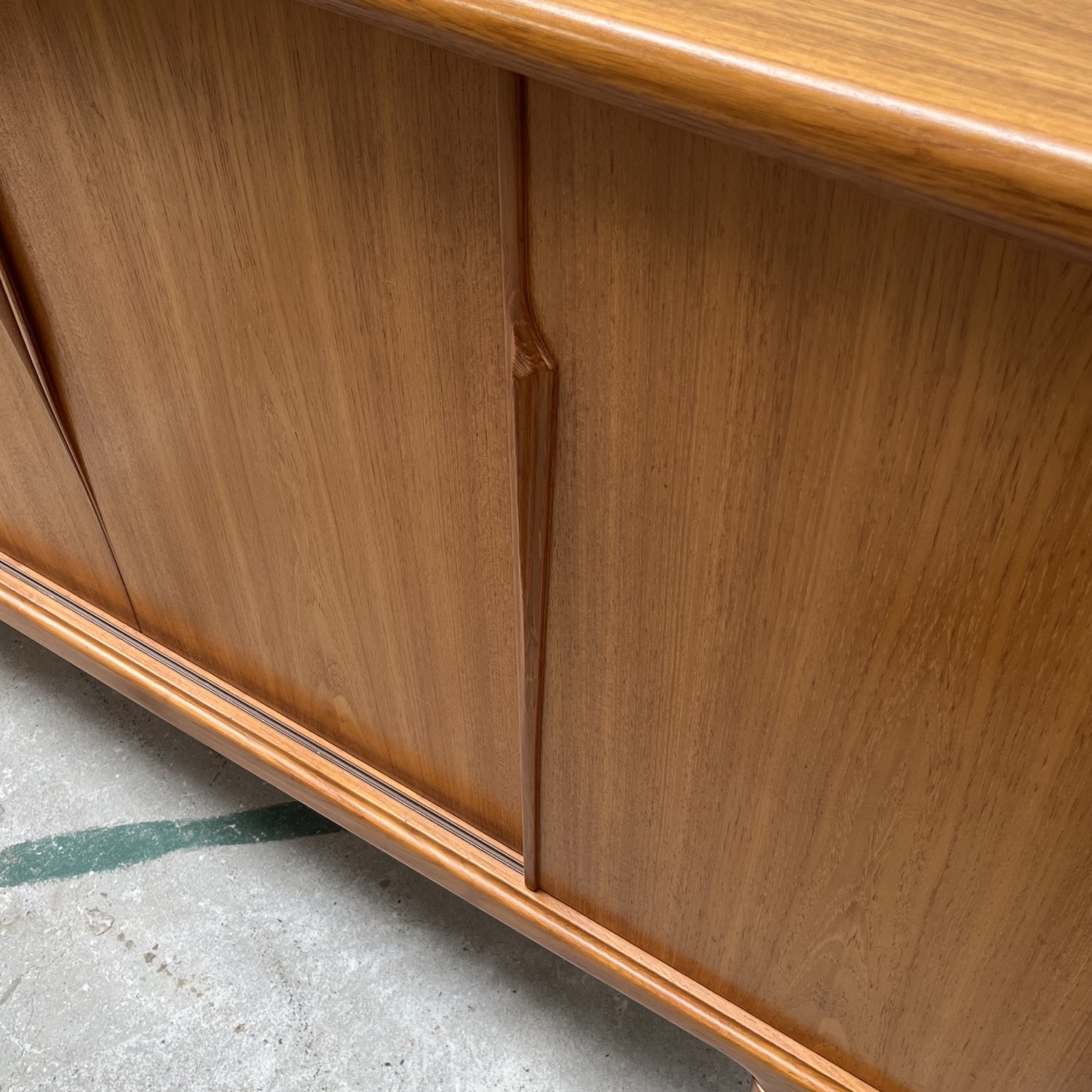 Vintage High Board