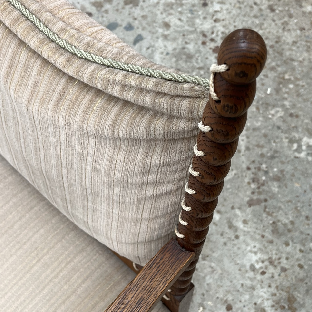 Antique Easy Chair "Bobbin"