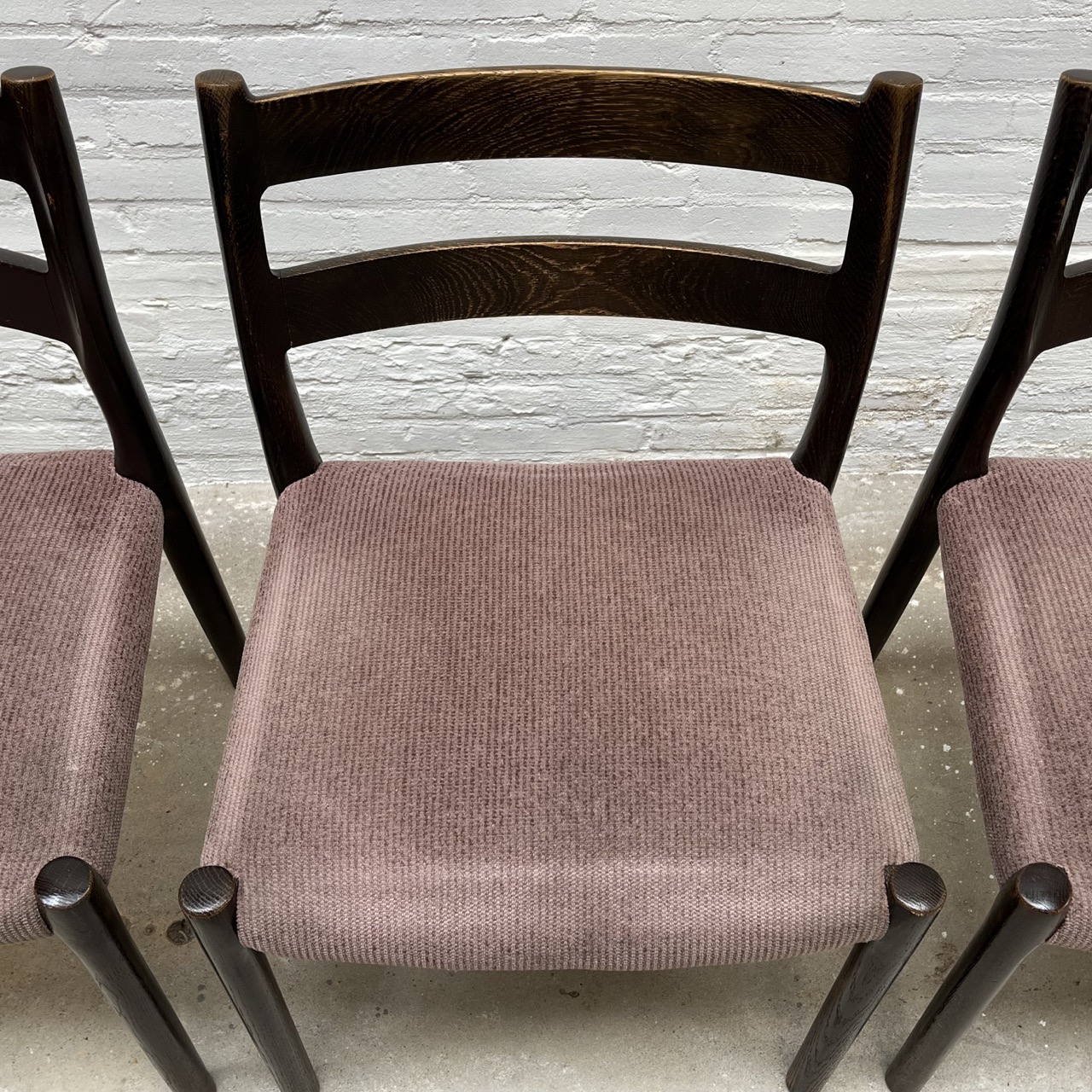 "Nr. 84" Dining Chairs "Nr. 84" Dining Chairs