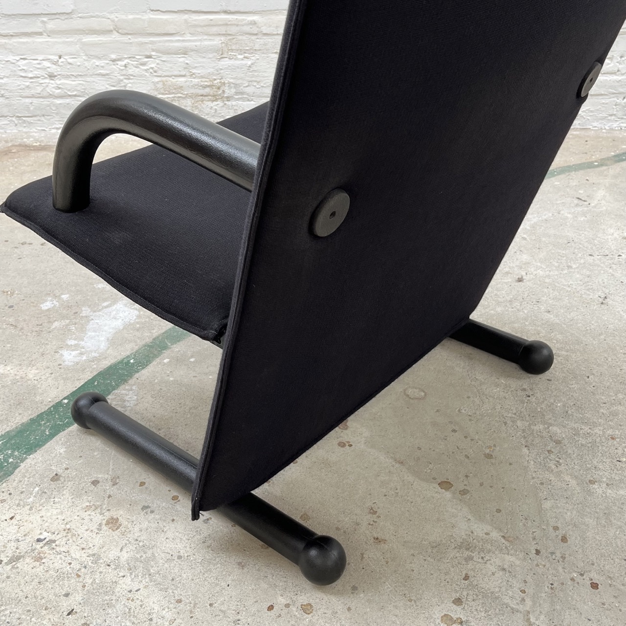 "T-Line" Easy Chair