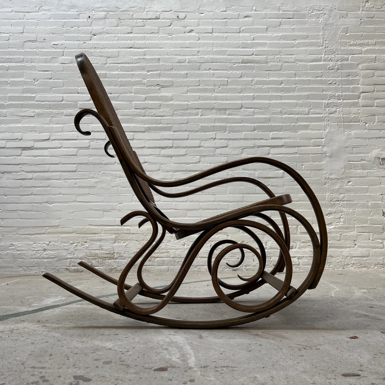 Vintage Rocking Chair 
