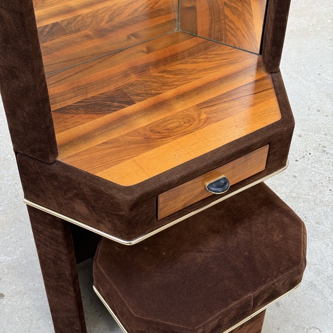 Vintage Vanity Vintage Vanity